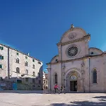 Three-bedroom In Apartment Sibenik